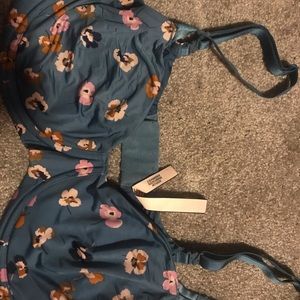 Victoria's Secret 38DD bra